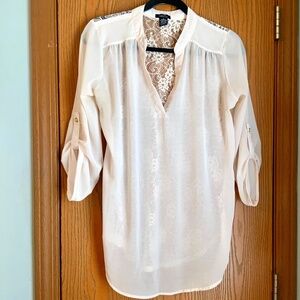 RUE 21 WOMENS SIZE M WHITE FULL LACE BACK TOP BLOUSE SHEER W/ QUARTER SLEEVES